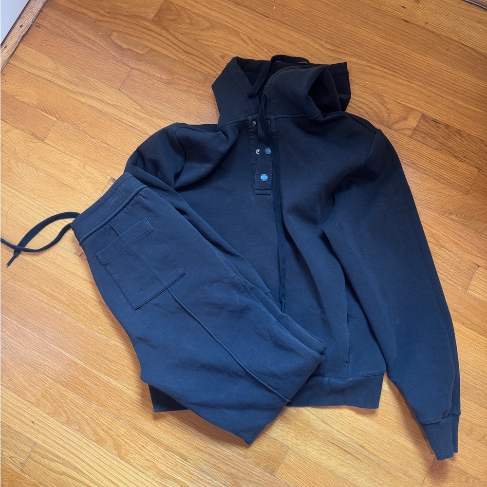 Murano Black Hoodie and Sweatpants Set